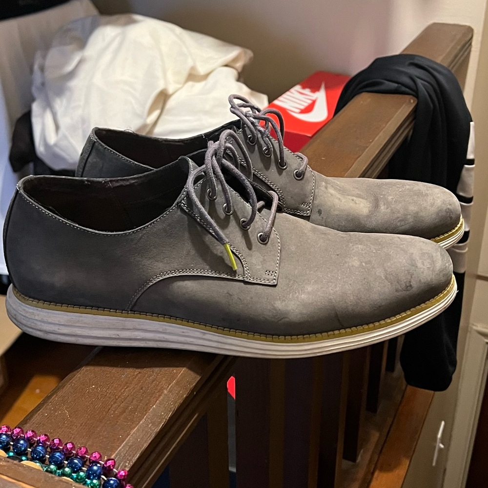 Cole Haan Gray Oxford Shoes with Modern Design
